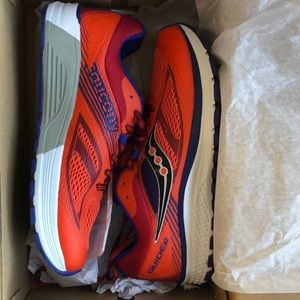Never Worn Saucony Guide 10 Sneaker